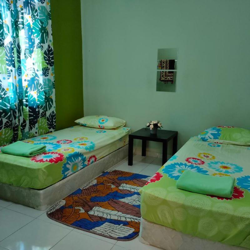 D'Q Putra Homestay Melaka Eksteriør bilde