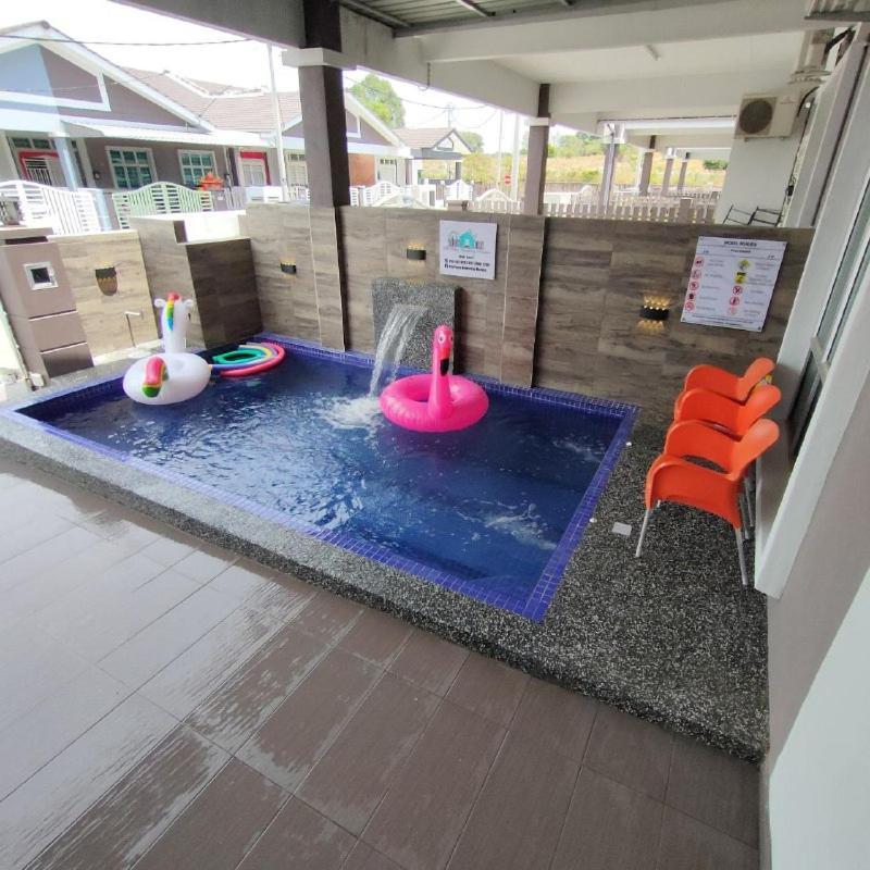 D'Q Putra Homestay Melaka Eksteriør bilde